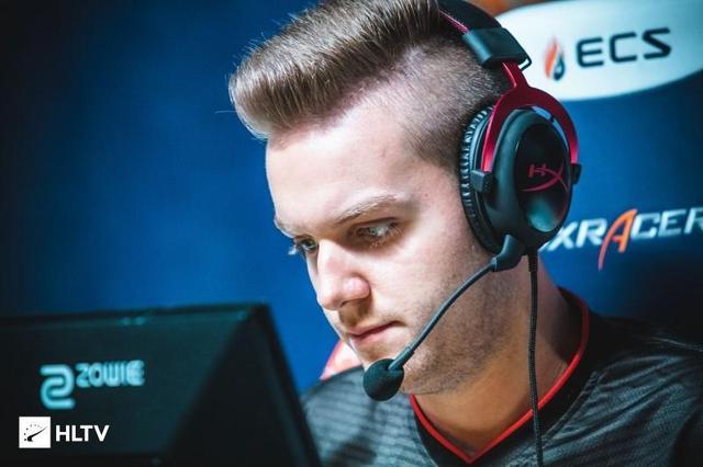 广州TTG：训练队成员冯军辞去主教练职务，正式离队